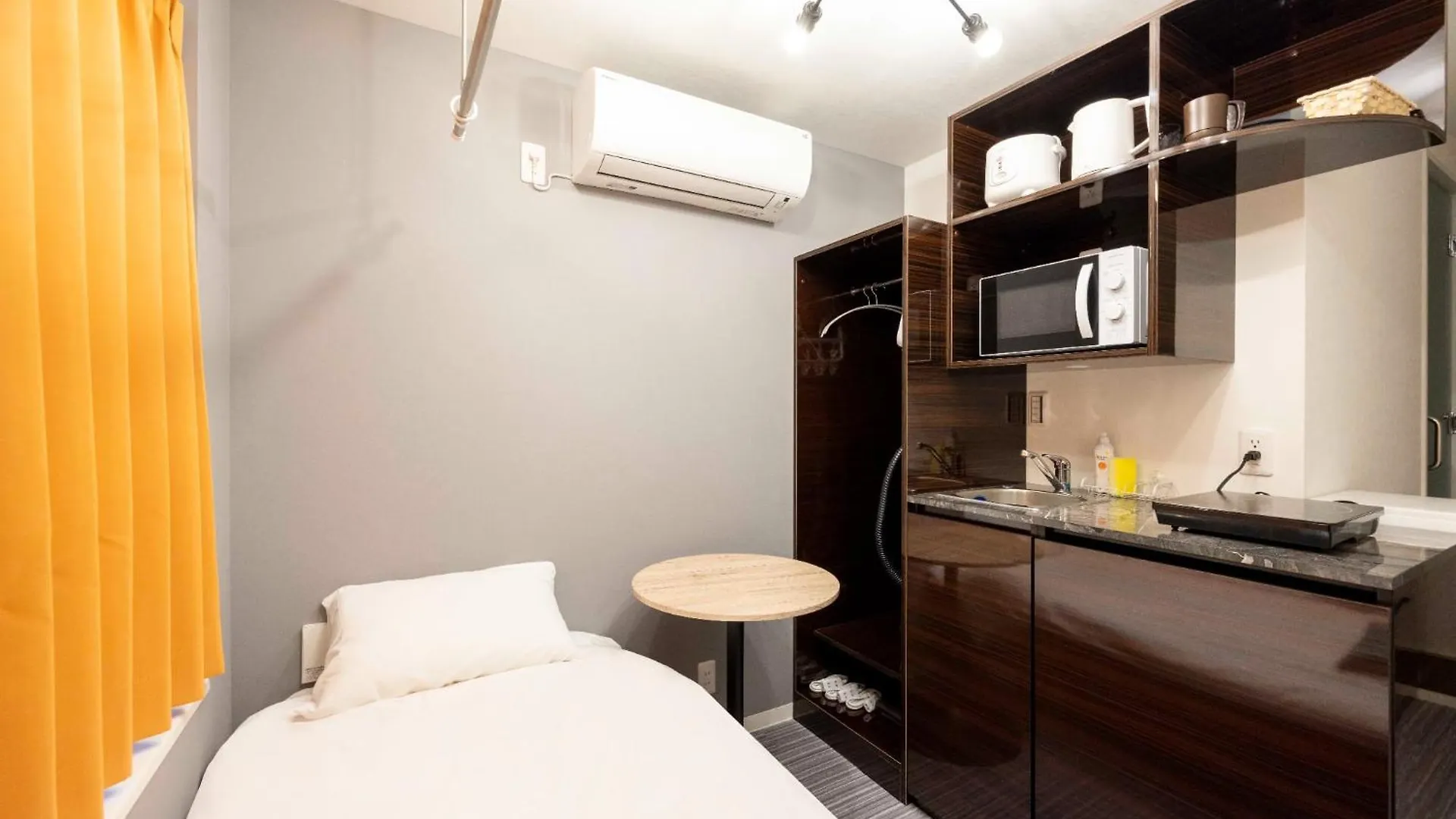 Hj Place Shibuya Tokio 0*,